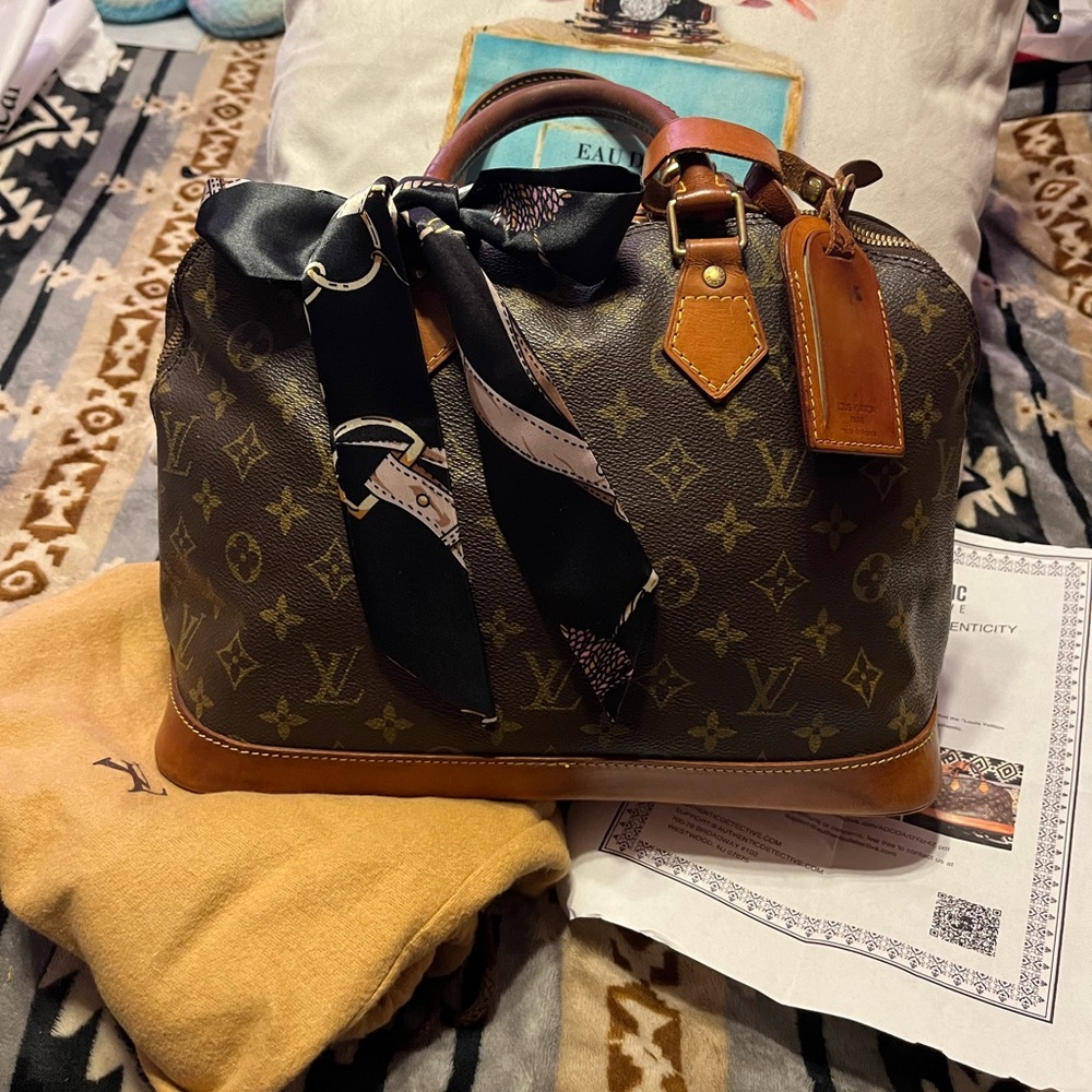 EUC Vintage COA* Louis Vuitton Alma Monogram Handbag